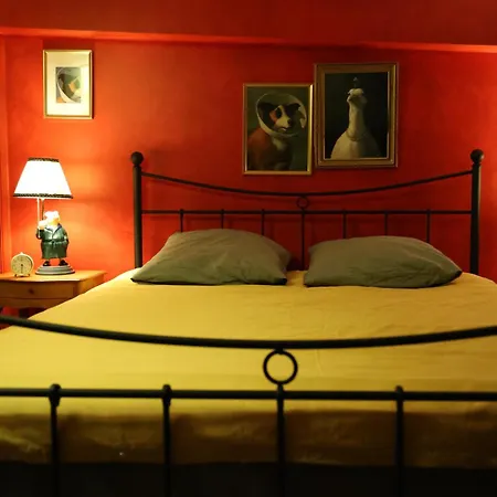 Amelie In Apartment Paris